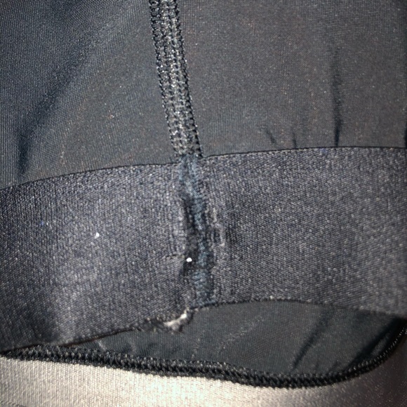 Black Armour Sports Bra - Picture 5 of 6